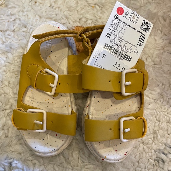 Zara Baby sandals - size 6.5 - NWT - Picture 2 of 2